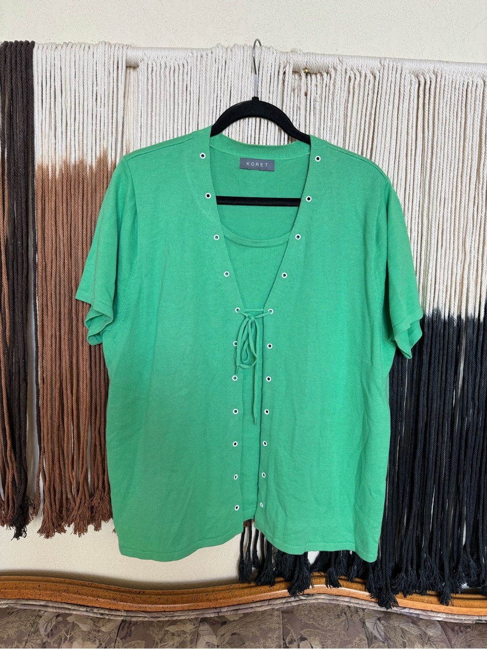 Green Koret tie up cardigan blouse with eyelet detailing; excellent condition